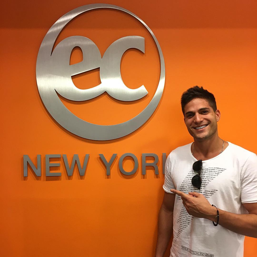 André Martinelli, na escola de inglês EC, em Nova York