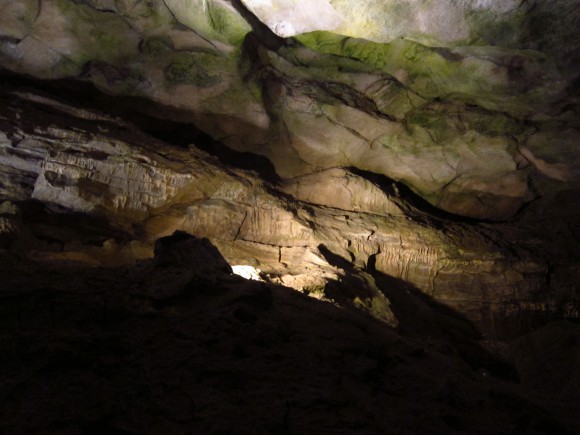 visão do interior das Howe Caverns