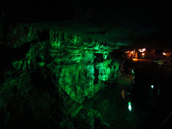 interior das Howe Caverns