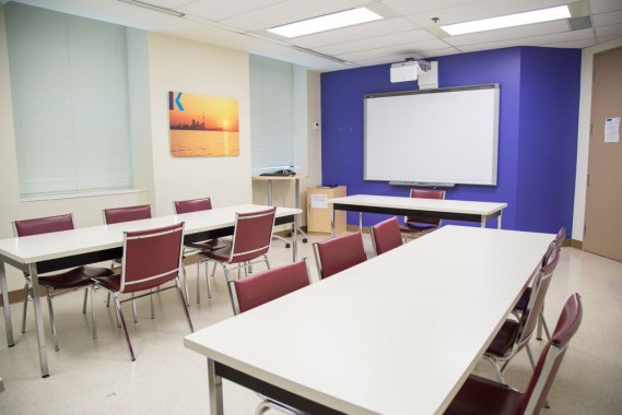 Sala de aula da Kaplan, Toronto