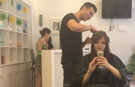 Salão de cabeleireiro brasileiro em Nova York
